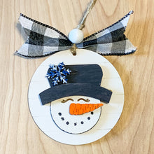 Load image into Gallery viewer, DIY Ornament Kit - Ornament Bar