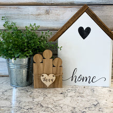Load image into Gallery viewer, Wooden Block Family Figures