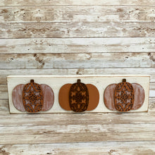 Load image into Gallery viewer, Pumpkin Shelf sitter