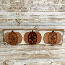 Load image into Gallery viewer, Pumpkin Shelf sitter