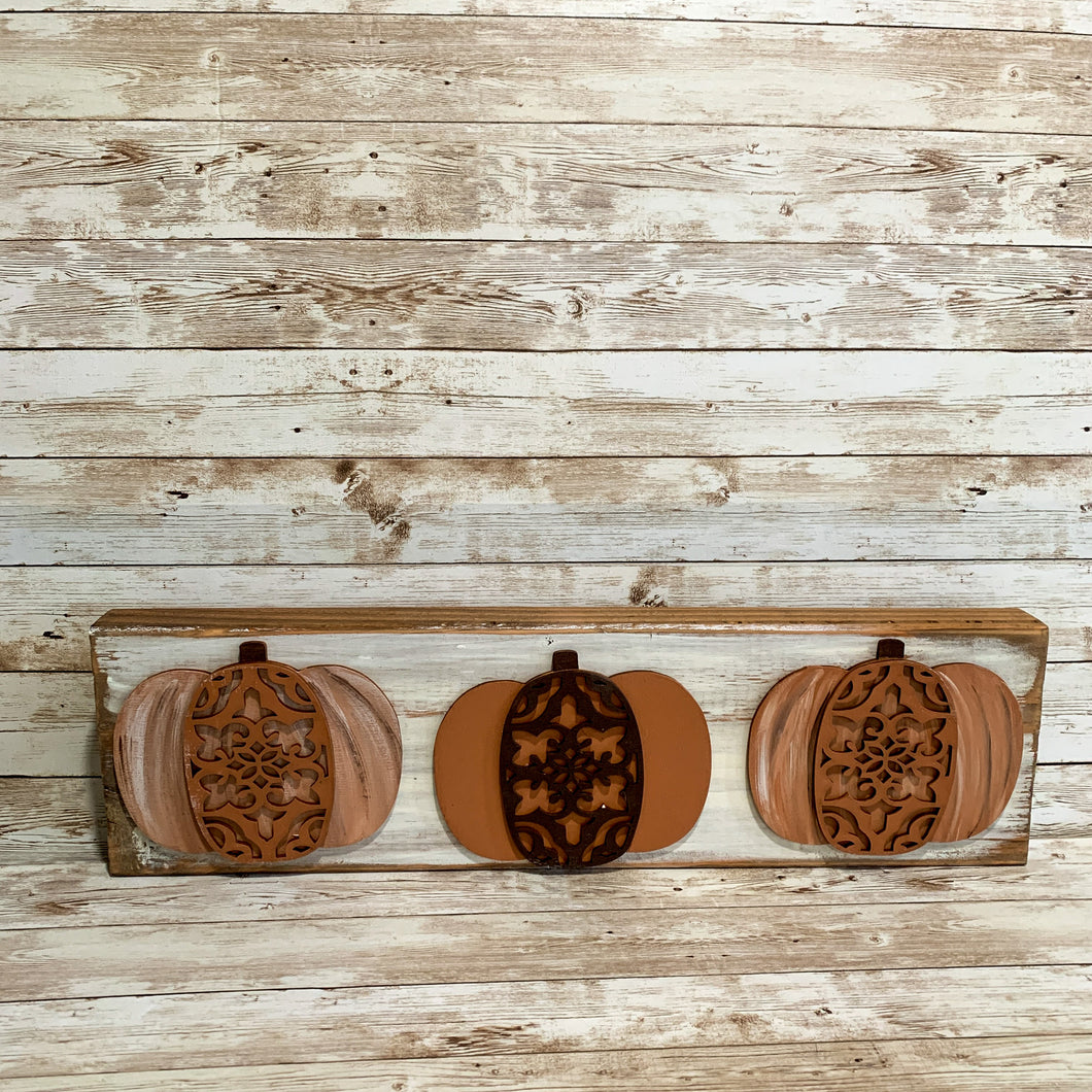 Pumpkin Shelf sitter