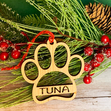 Load image into Gallery viewer, Wood paw pet ornaments
